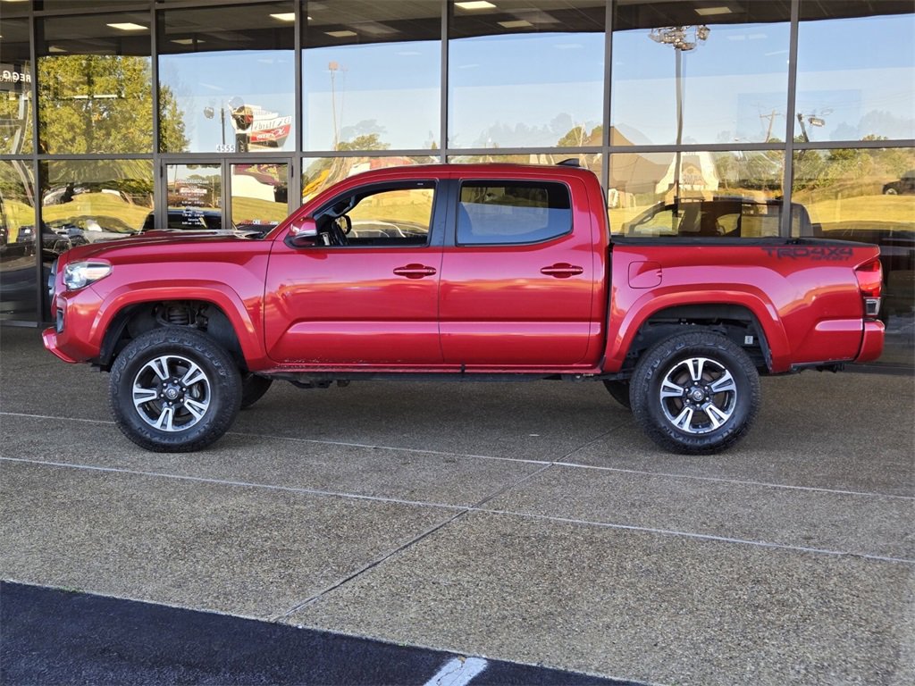 2017 Toyota Tacoma SR5 photo 3