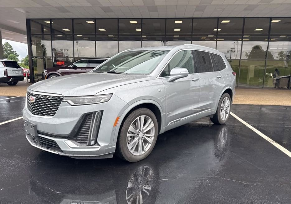2025 Cadillac XT6 Premium Luxury Auto 4WD's photo