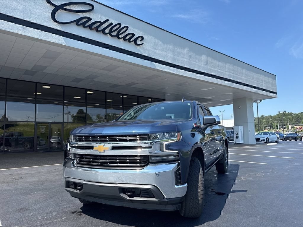 Used 2021 Chevrolet Silverado 1500 LT with VIN 1GCUYDED5MZ393282 for sale in Little Rock