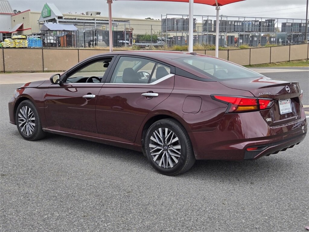 Used 2025 Nissan Altima SV