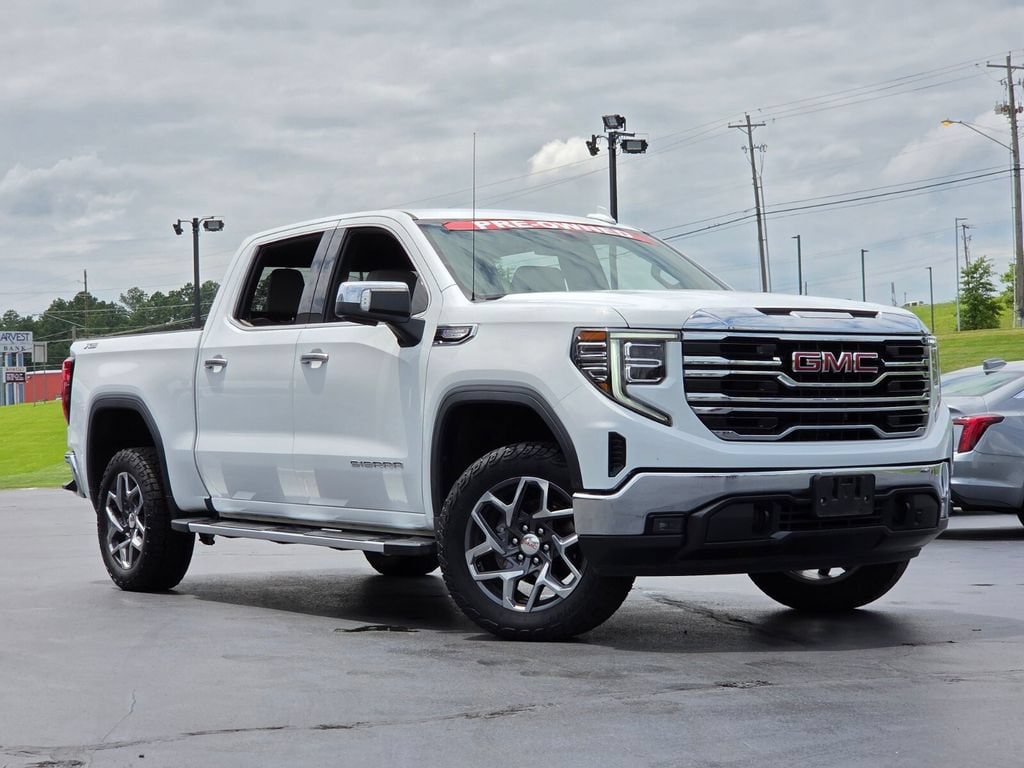 2023 GMC Sierra 1500 SLT - Photo 18