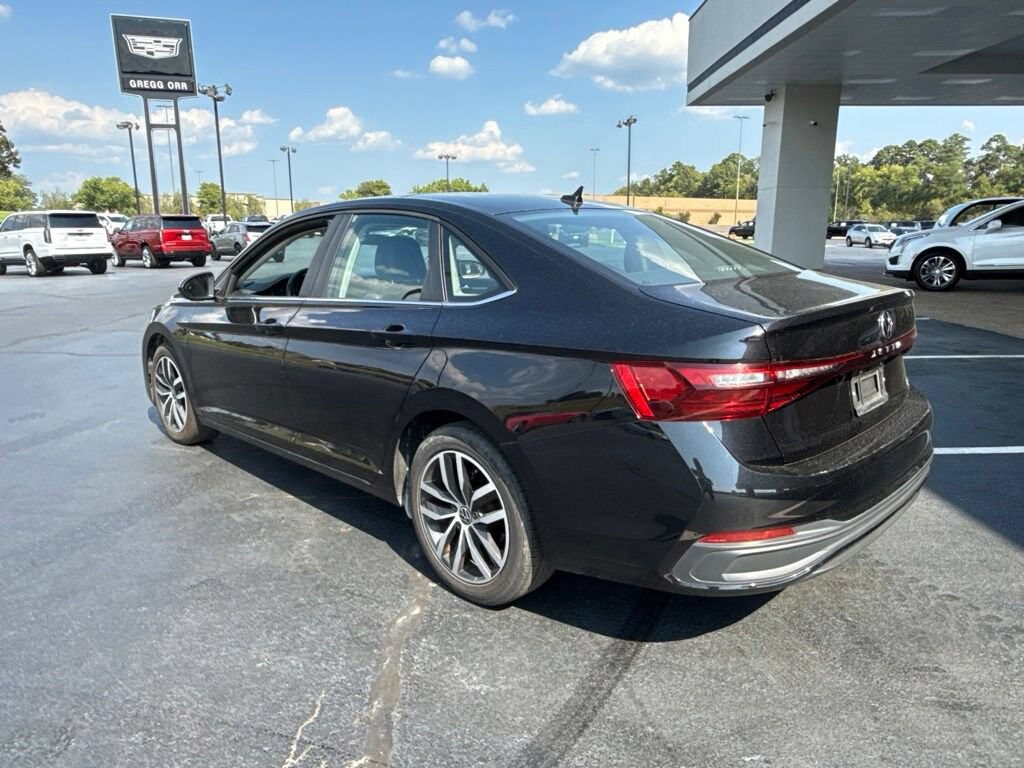 Used 2025 Volkswagen Jetta SE