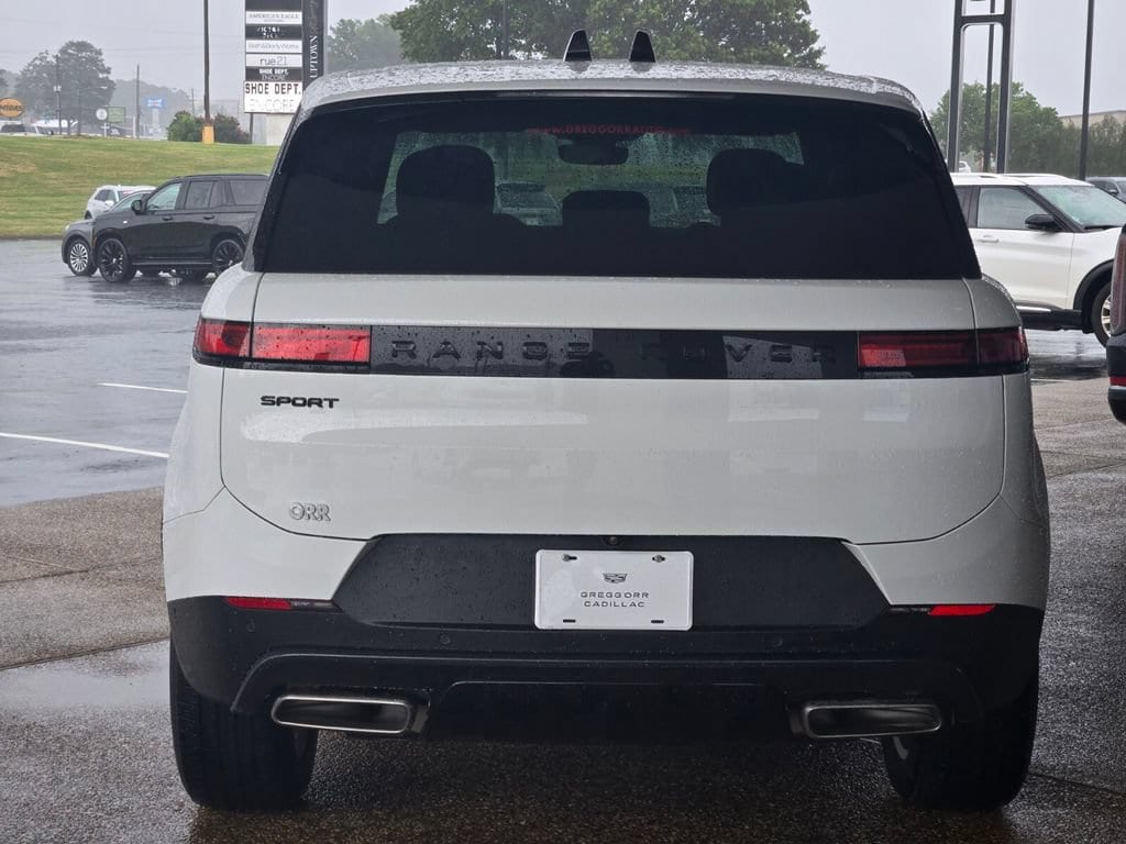 Used 2025 Land Rover Range Rover Sport SE