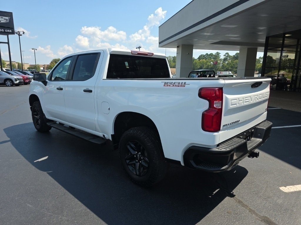 2024 Chevrolet Silverado 1500 LT Trail Boss photo 3