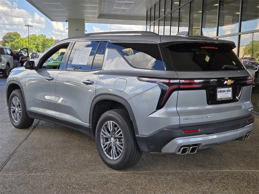 2024 Chevrolet Traverse photo 4