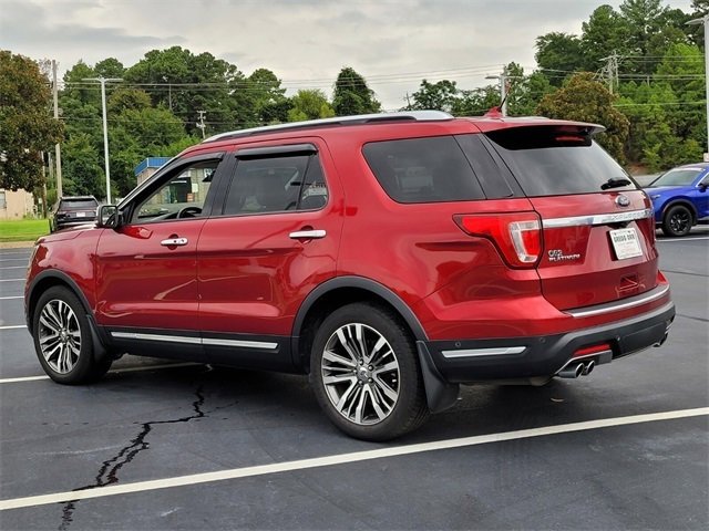 2018 Ford Explorer Platinum photo 2