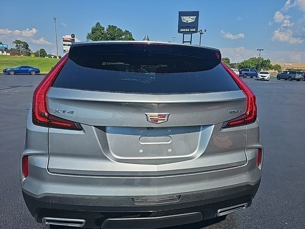 2024 Cadillac XT4 Premium Luxury photo 4