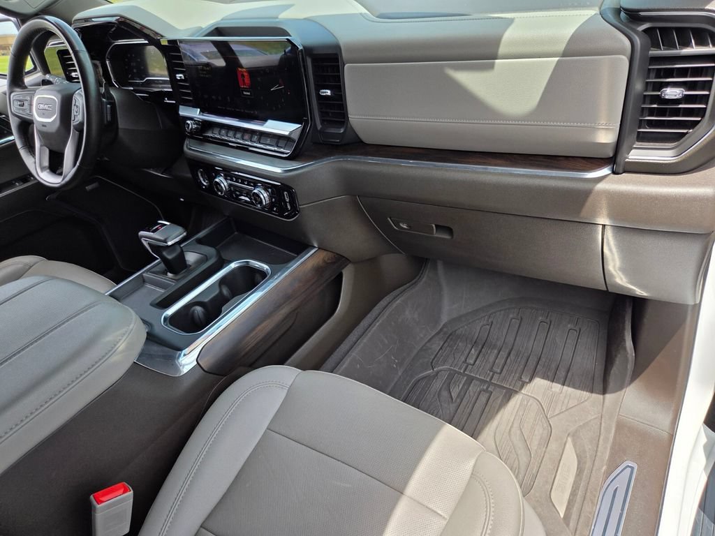 2023 GMC Sierra 1500 SLT - Photo 15