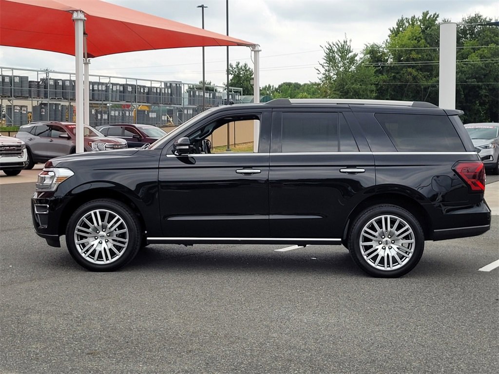 2024 Ford Expedition Limited photo 2