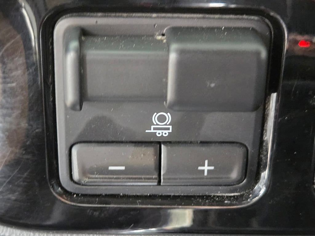 2023 Chevrolet Silverado 1500 LTZ - Photo 29