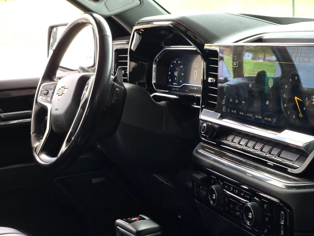 2023 Chevrolet Silverado 1500 LTZ - Photo 19