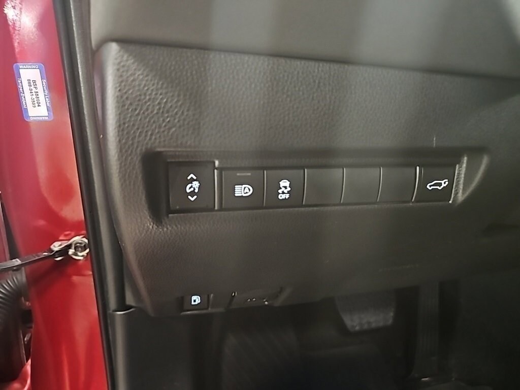 Used 2023 Toyota Venza LE