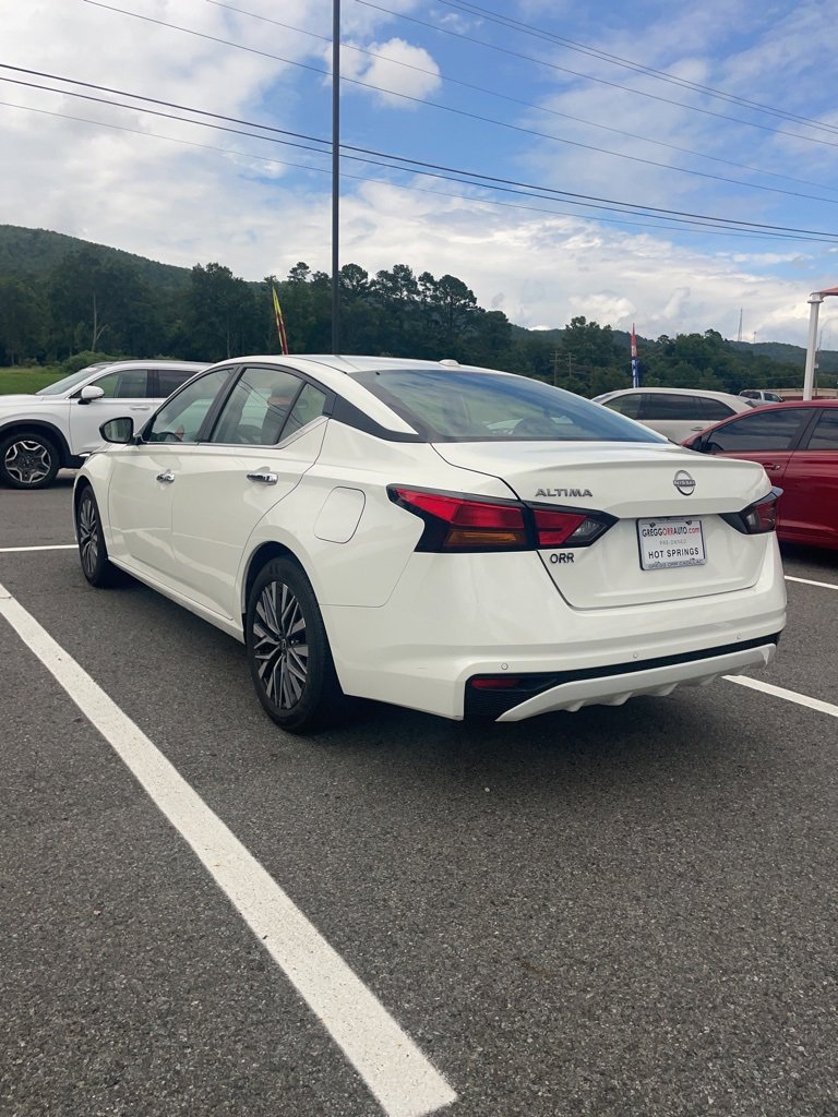 Used 2025 Nissan Altima SV with VIN 1N4BL4DV3SN316968 for sale in Hot Springs, AR