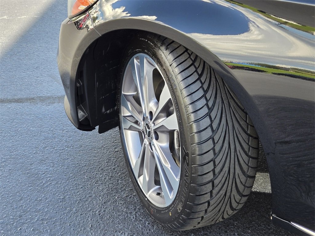 2019 Mercedes Benz C 300 photo 2
