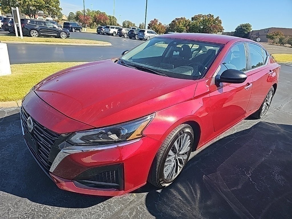 Used 2025 Nissan Altima SV