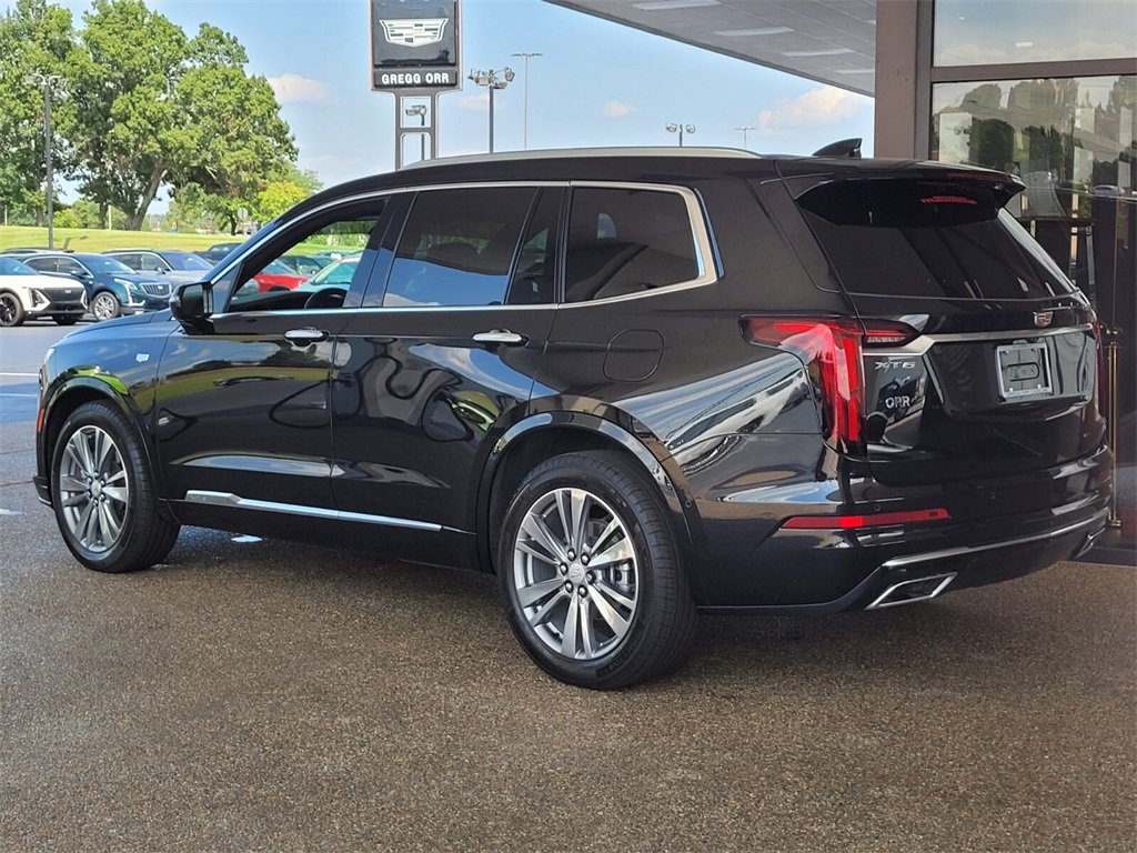 2024 Cadillac XT6 Premium Luxury photo 3