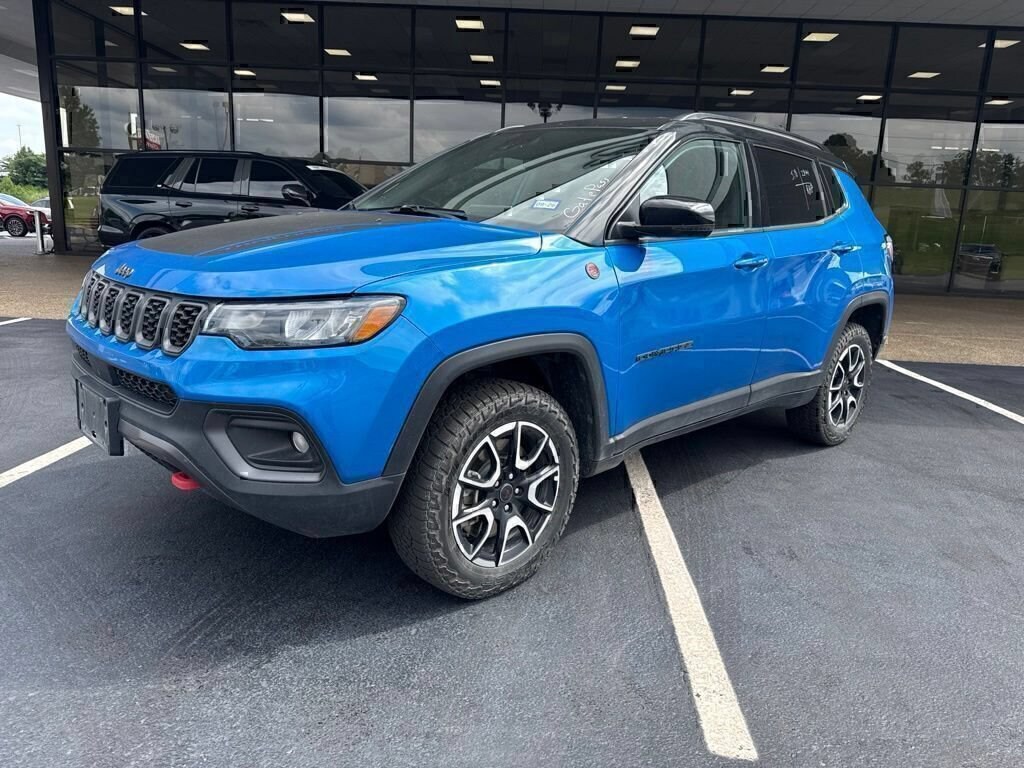 Used 2025 Jeep Compass Trailhawk