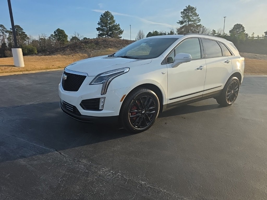 2026 Cadillac XT5 Sport's photo