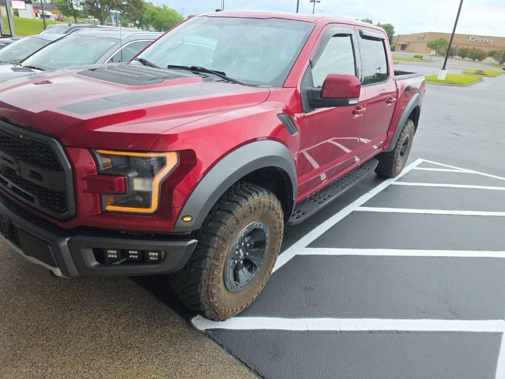 Used 2018 Ford F-150 Raptor with VIN 1FTFW1RG2JFD80343 for sale in Little Rock