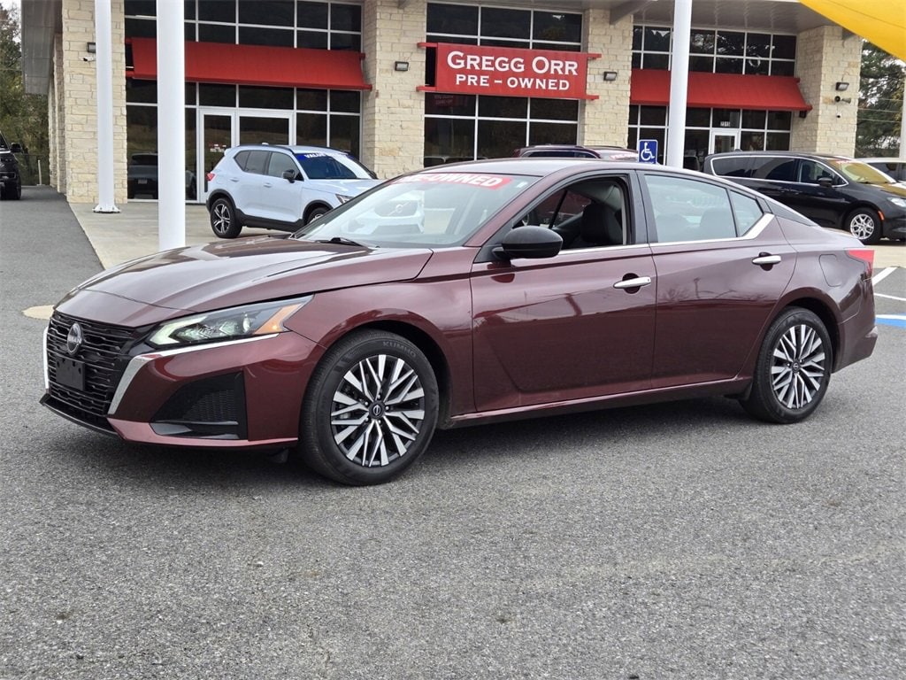 Used 2025 Nissan Altima SV