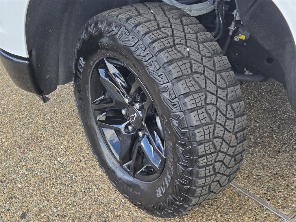 Used 2024 Chevrolet Silverado 1500 Custom with VIN 3GCPDCEK3RG417166 for sale in Little Rock