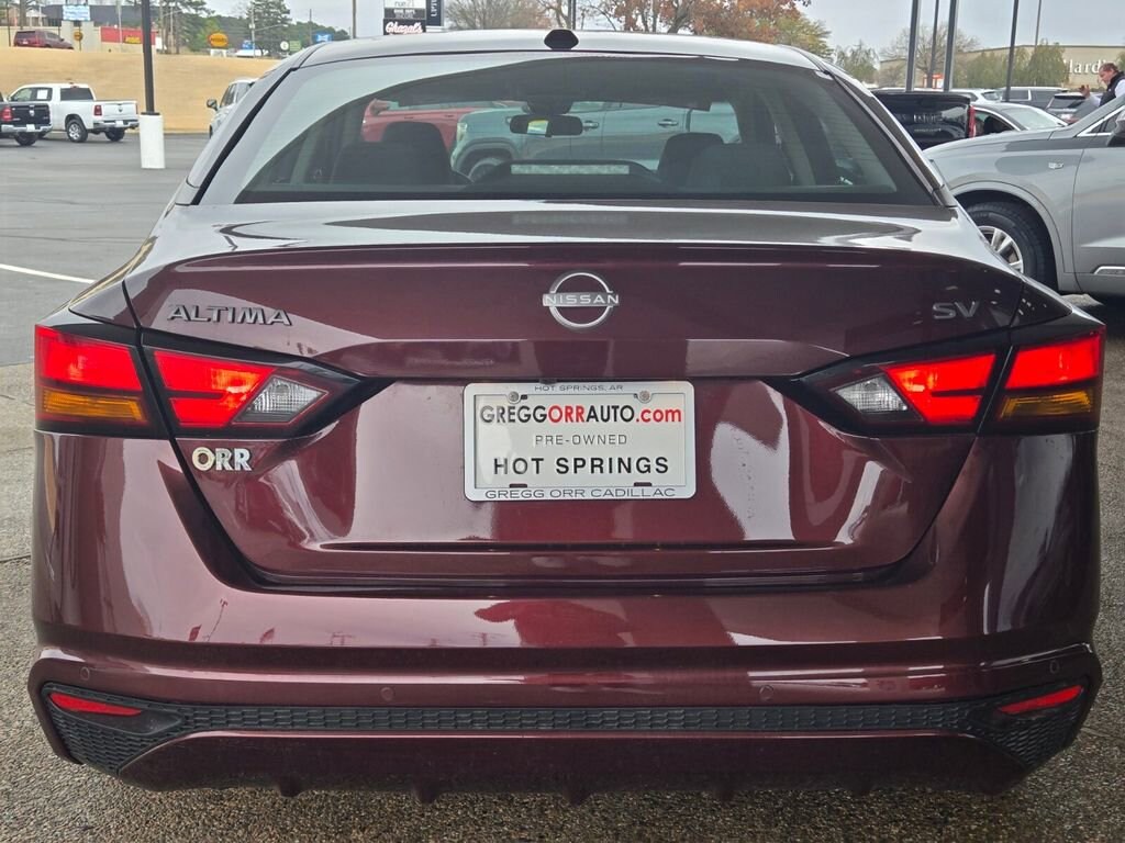 Used 2024 Nissan Altima 2.5 SV