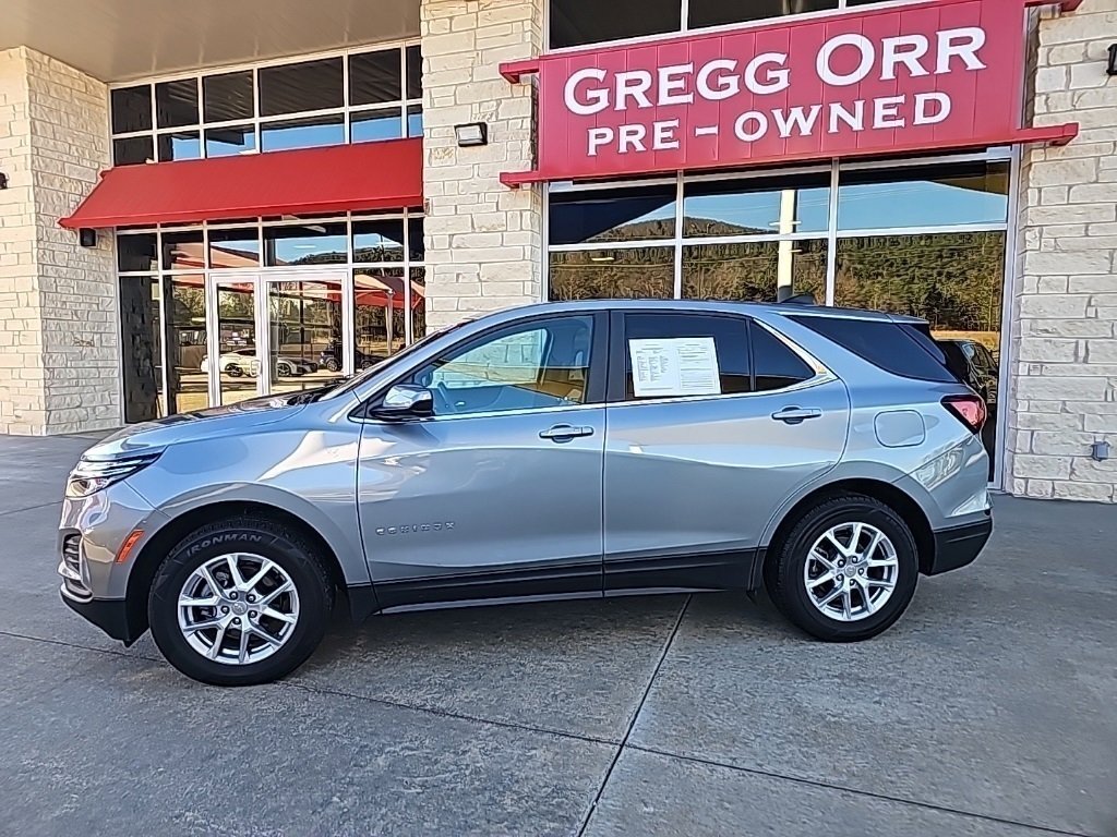 2024 Chevrolet Equinox LT photo 2