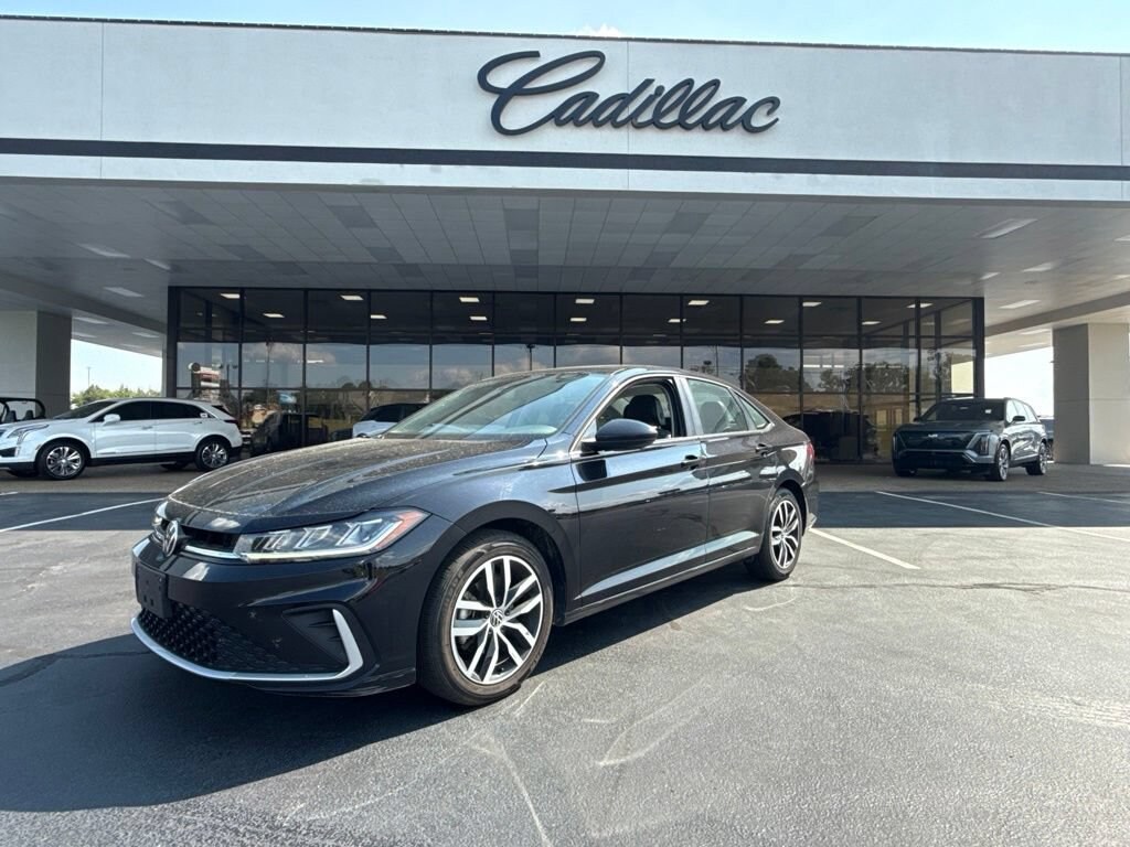 Used 2025 Volkswagen Jetta SE