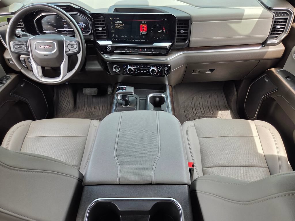 2023 GMC Sierra 1500 SLT - Photo 13