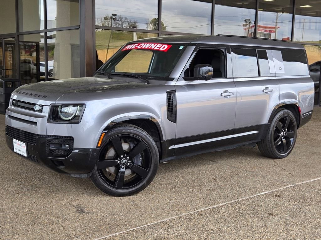 2024 Land Rover Defender 130 X-Dynamic SE P400's photo