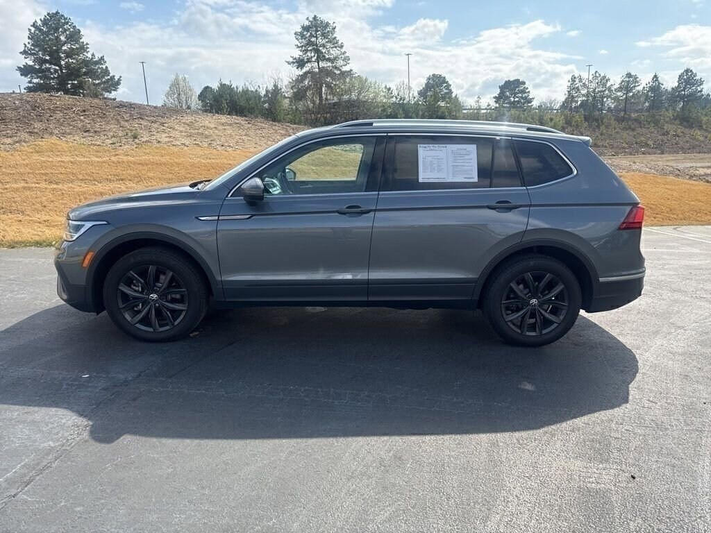 Used 2024 Volkswagen Tiguan SE