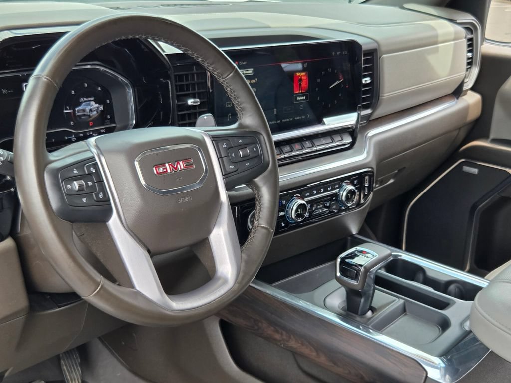 2023 GMC Sierra 1500 SLT - Photo 8