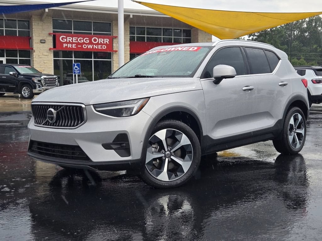 Used 2024 Volvo XC40 Plus Bright Theme