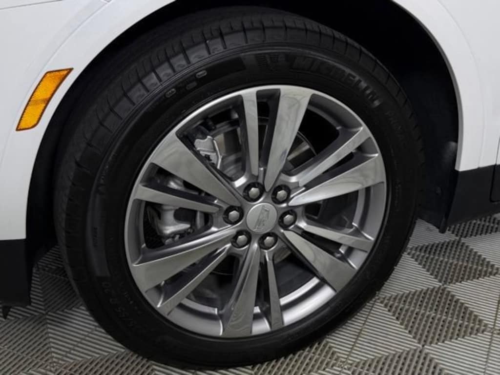 Used 2024 CADILLAC XT5 Premium Luxury SUV