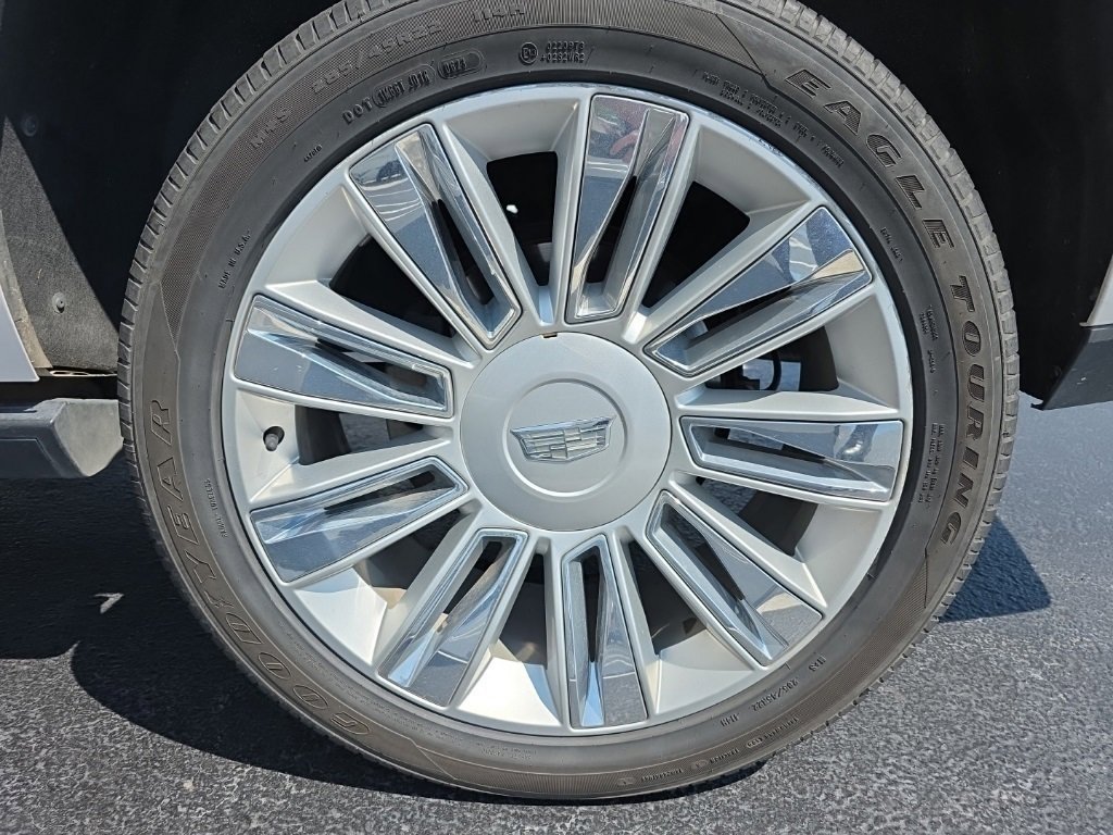 2019 Cadillac Escalade Platinum photo 4