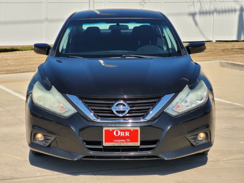 Used 2017 Nissan Altima 2.5 SV Sedan