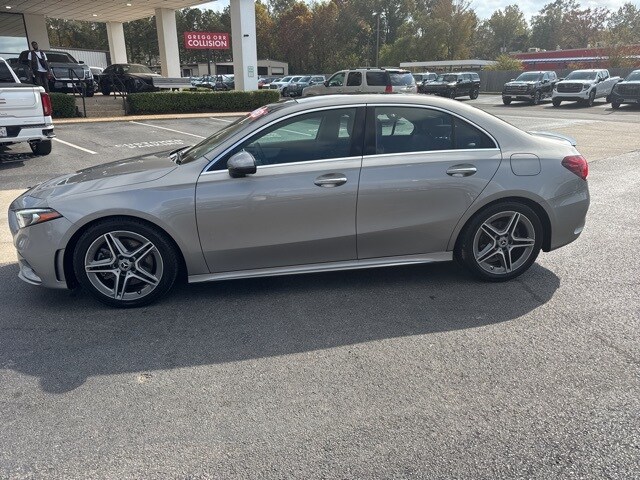 2019 Mercedes Benz A 220 photo 3