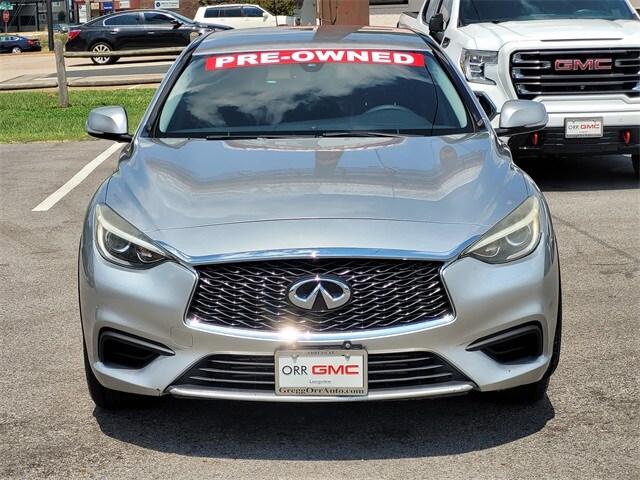2018 Infiniti QX30 Base photo 2