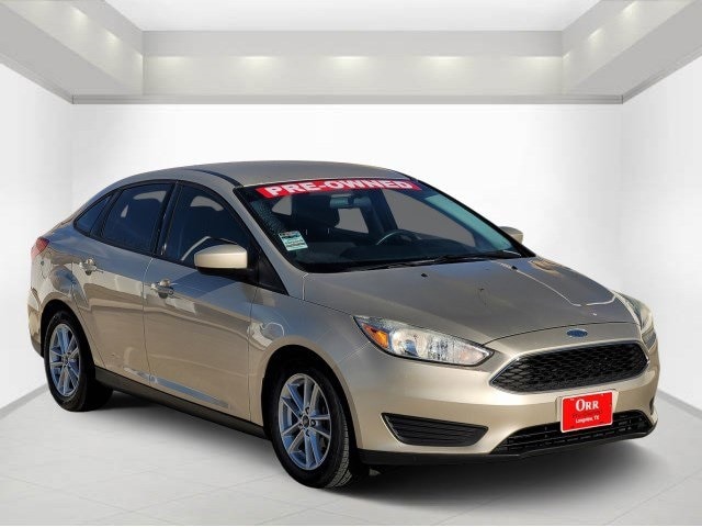 2018 Ford Focus SE's photo
