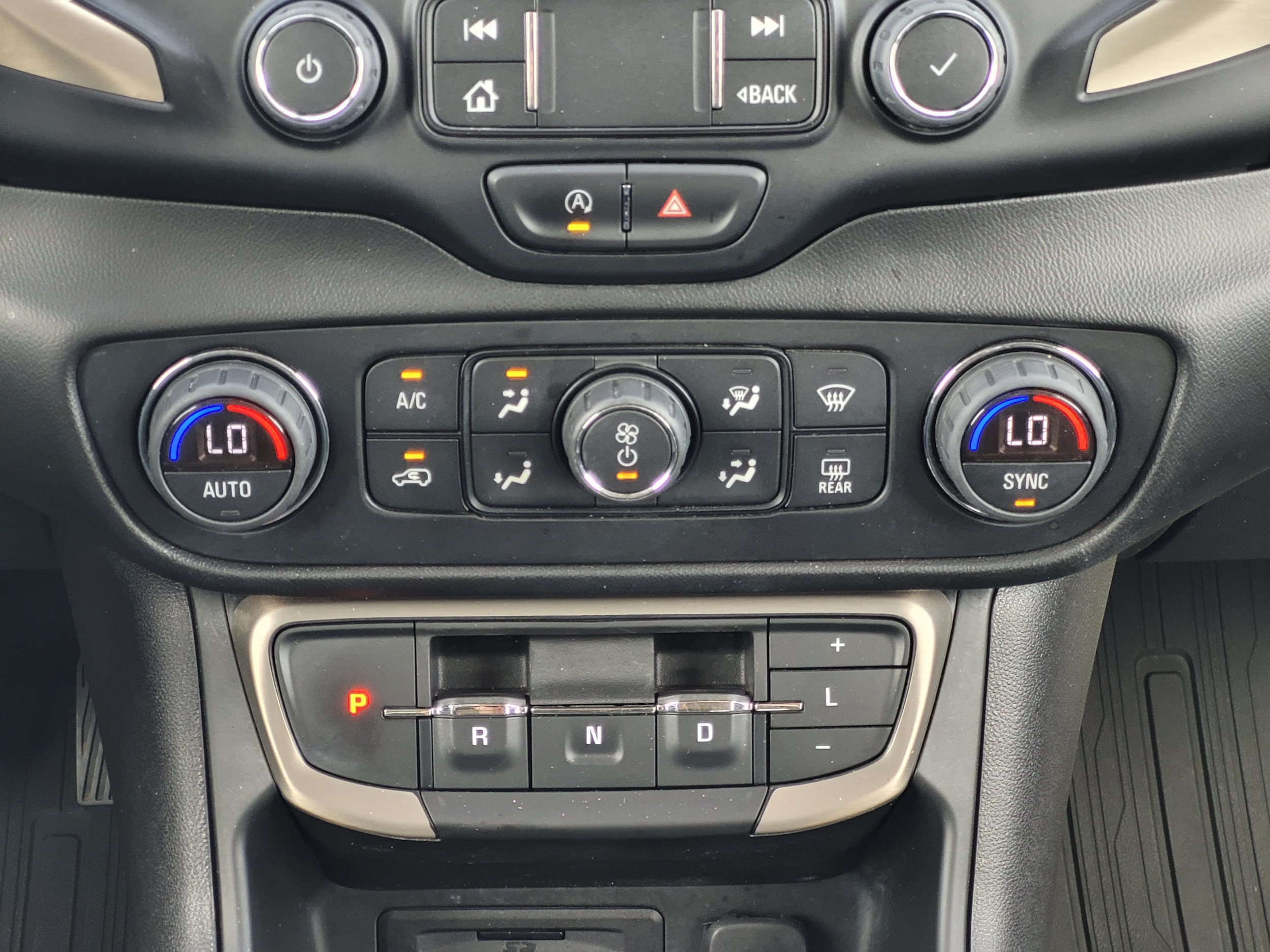 2022 GMC Terrain Denali - Photo 14