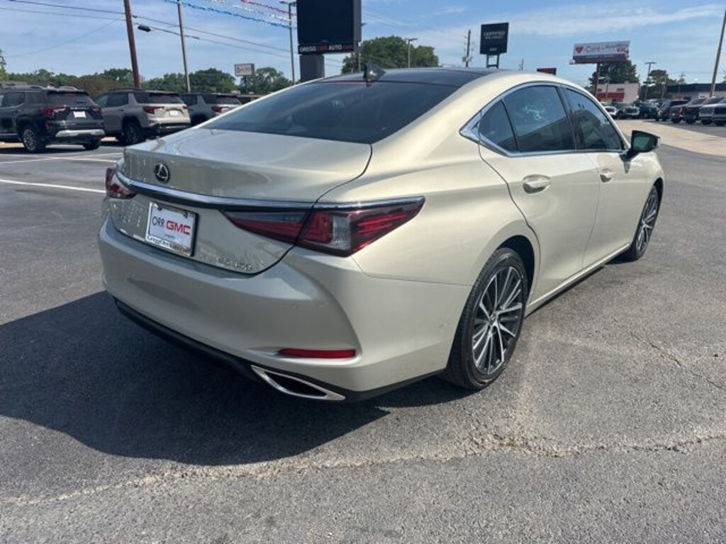 Used 2022 Lexus ES 350 Sedan