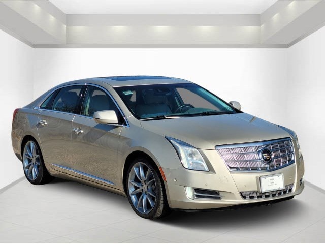 2014 Cadillac XTS Platinum Collection's photo