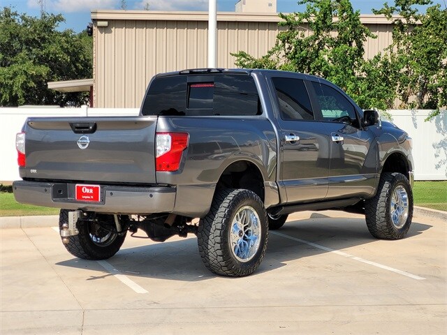 2018 Nissan Titan SV photo 4