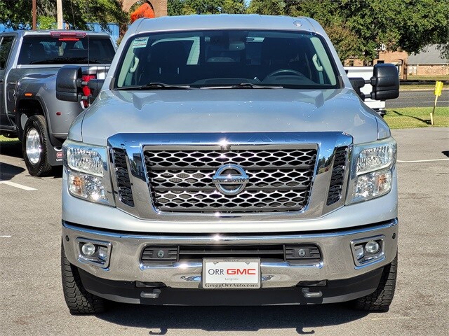 2016 Nissan Titan SV photo 2