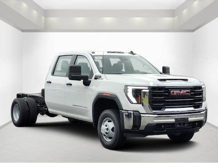 2026 GMC Sierra 3500HD Pro Truck