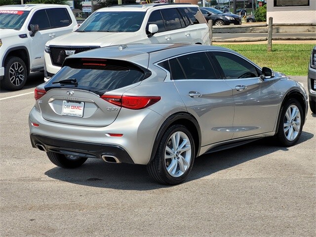 2018 Infiniti QX30 Base photo 4