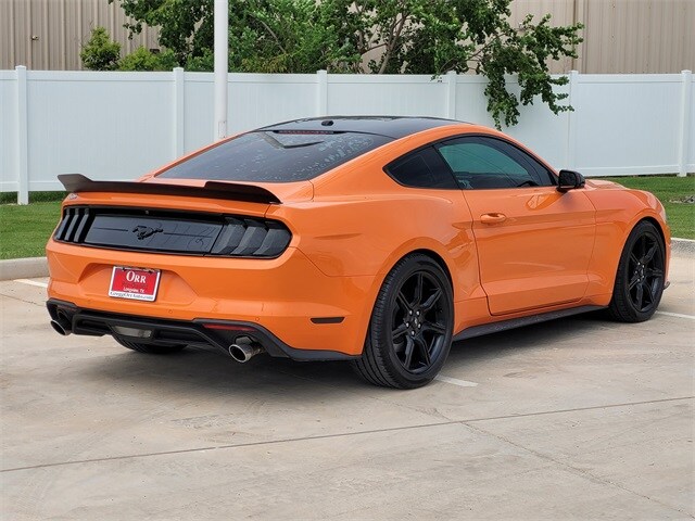2020 Ford Mustang EcoBoost Premium photo 4