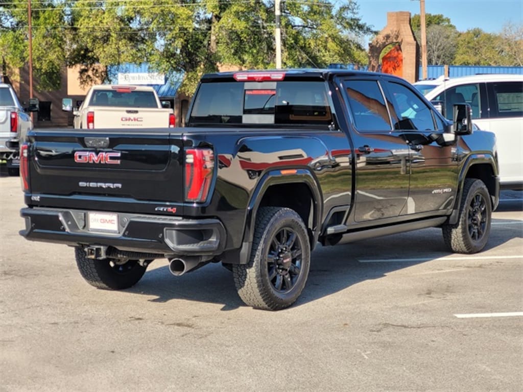 Used 2025 GMC Sierra 2500HD AT4 Truck