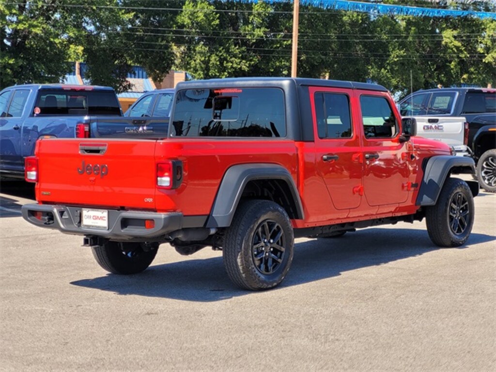 Used 2023 Jeep Gladiator Sport Truck