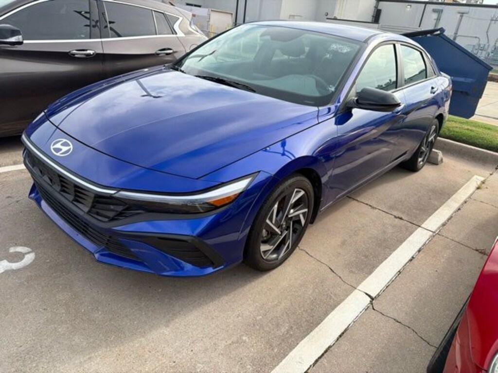 Used 2025 Hyundai Elantra SEL Sport Sedan